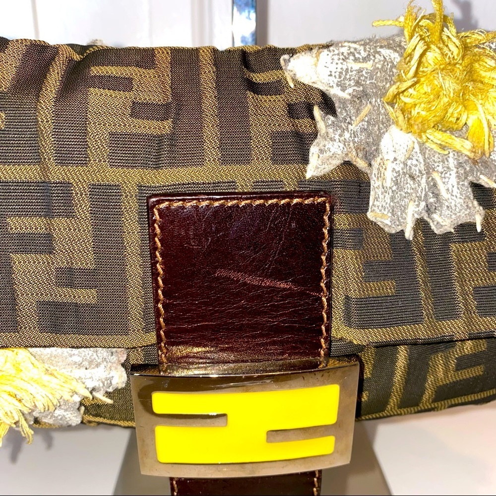 🛑SOLD🛑 Vintage FENDI Zucca Flower Motif Mamma Bucket Shoulder Bag - Picture 4 of 14